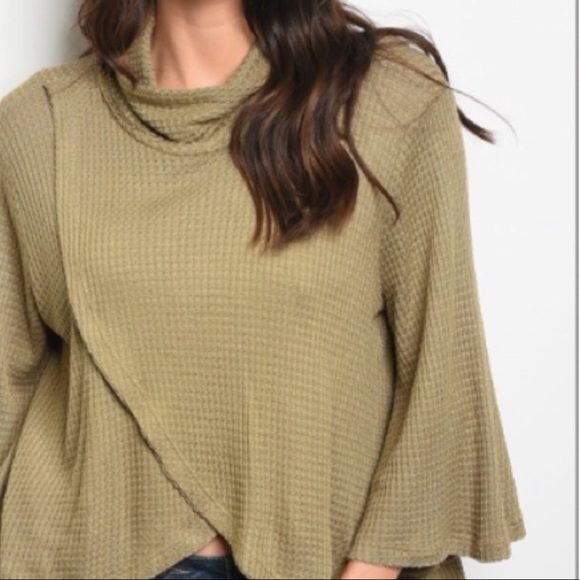 Olive green light weight top w/ cowl neckline, New - Picture 2 of 8